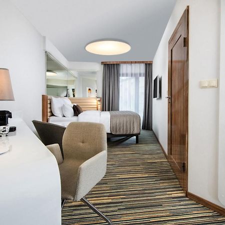 Leonardo Boutique Hotel Krakow City Center Bagian luar foto
