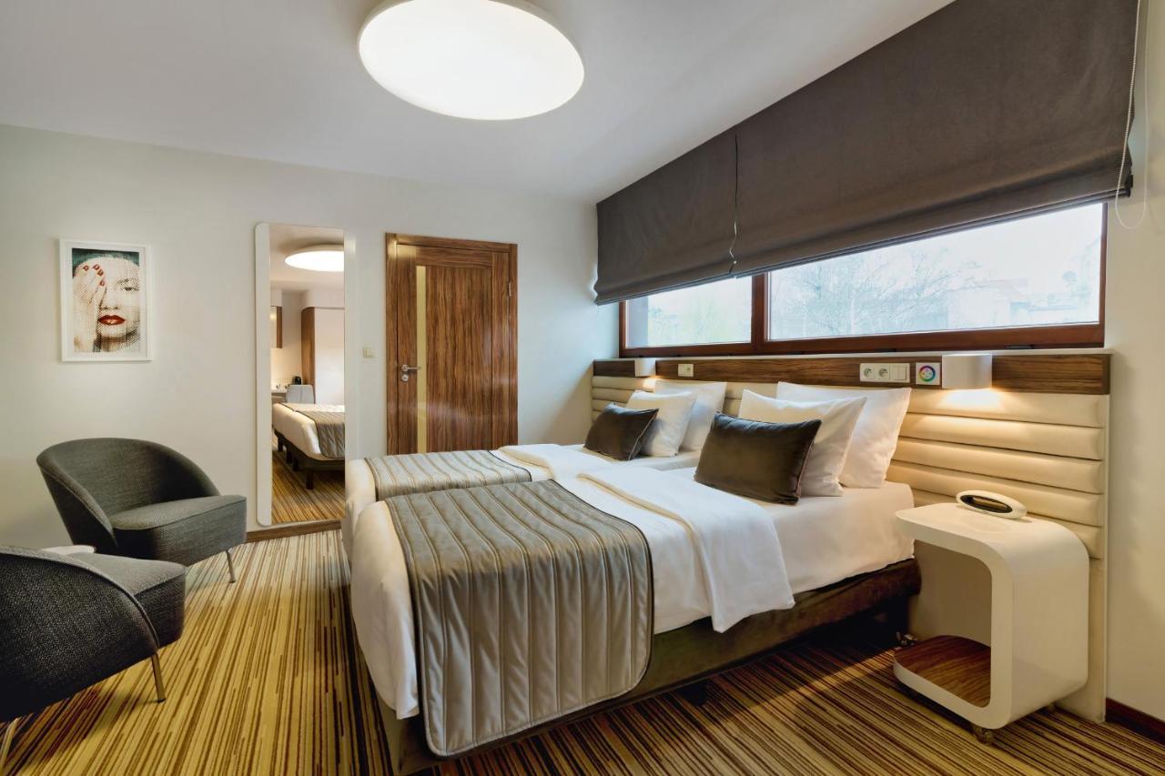 Leonardo Boutique Hotel Krakow City Center Bagian luar foto
