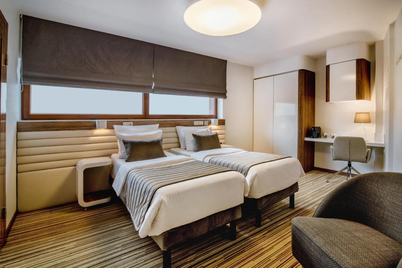 Leonardo Boutique Hotel Krakow City Center Bagian luar foto